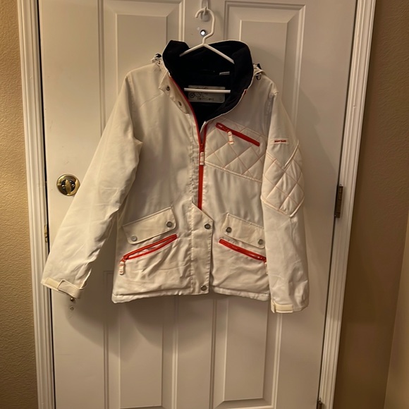 Body Glove Jackets & Blazers - Woman’s Body glove hooded winter snow/ski coat